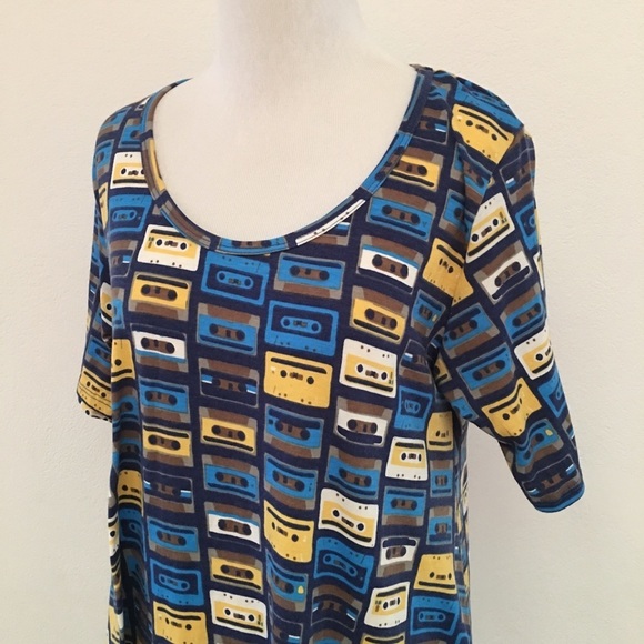 LulaRoe Blue Classic T Cassette Shirt size S - Picture 2 of 6